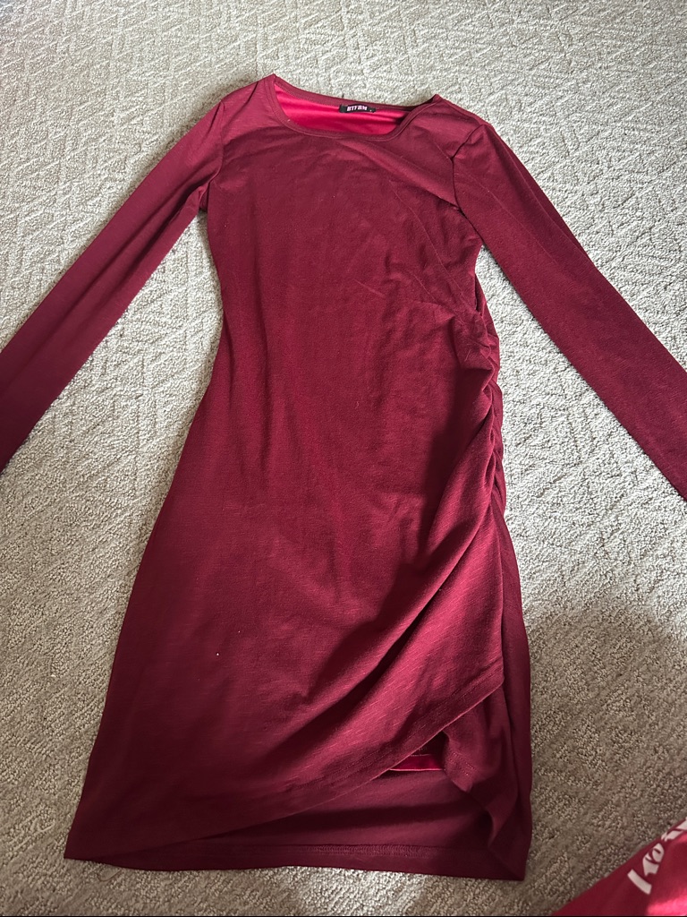 Long Sleeve Ruched Sheath Dress In Burgundy